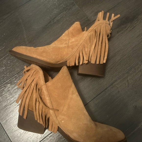 Suede fringe booties - Picture 2 of 3